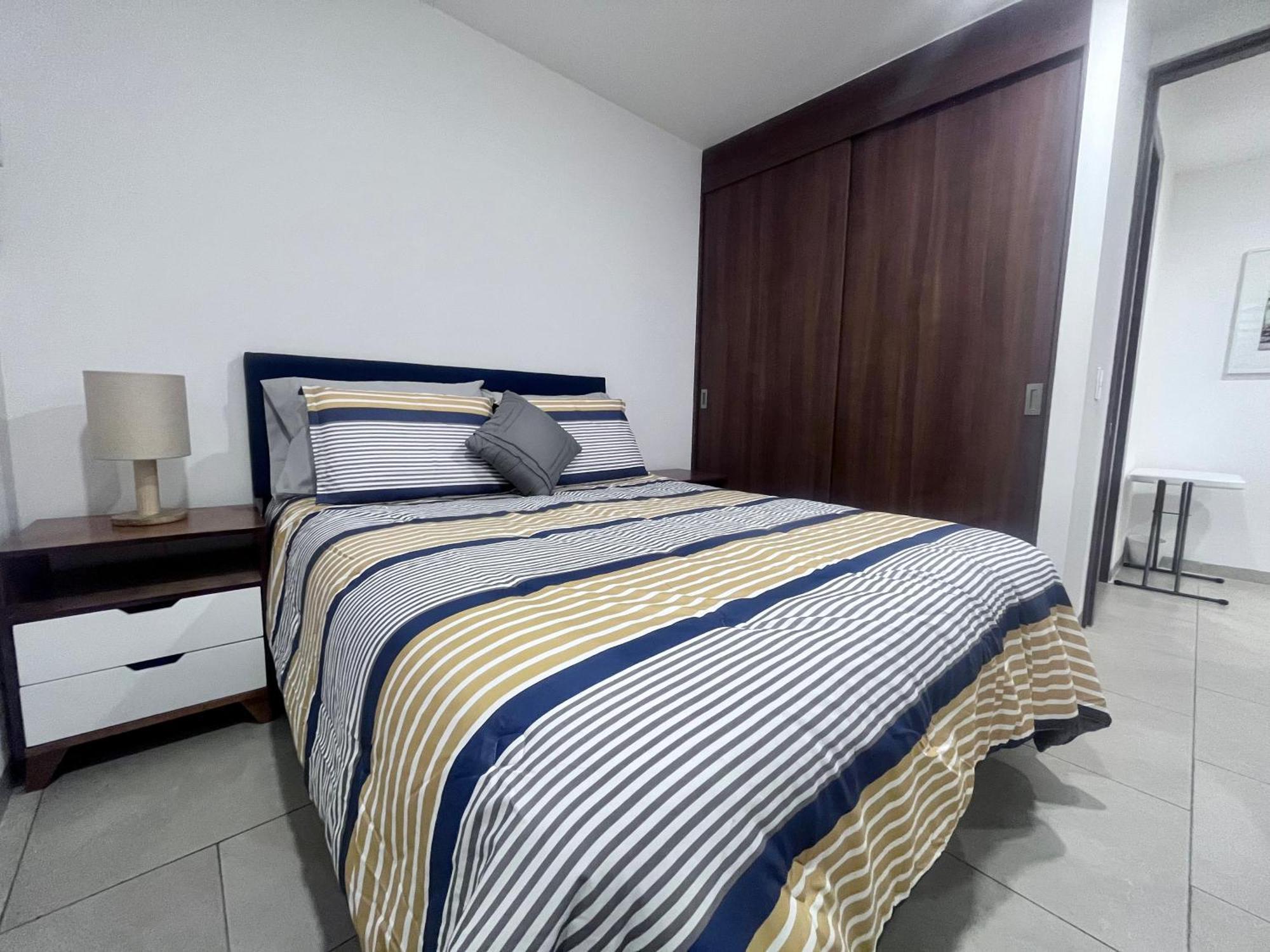 Ml002 - 2br - 2bth Mexiko-Stadt